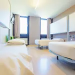 Campus Cerdanya 호텔 Puigcerdà