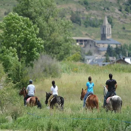 Hotel Campus Cerdanya 3*