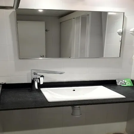 Campus Cerdanya ホテル 3*