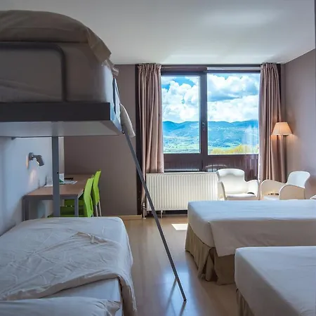 ホテル Campus Cerdanya 3*