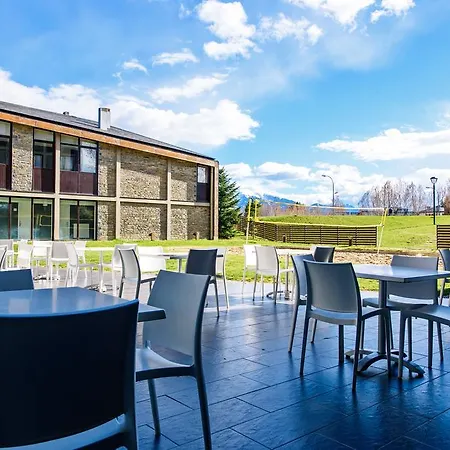 Campus Cerdanya ホテル 3*