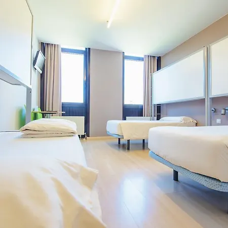 Campus Cerdanya ホテル プッチェルダー