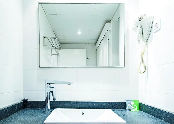 Hotel Campus Cerdanya 3*